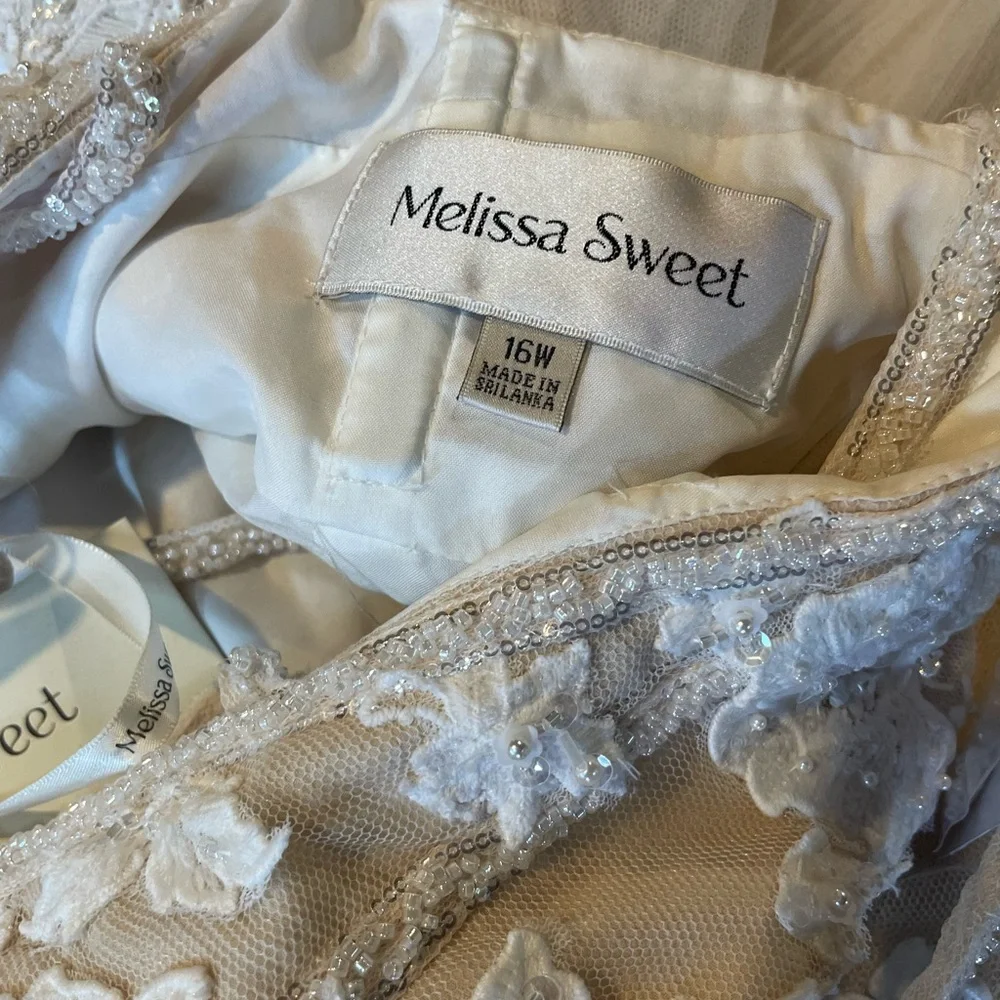 NWT Melissa Sweet Gown Size 16 - Picture 6 of 10